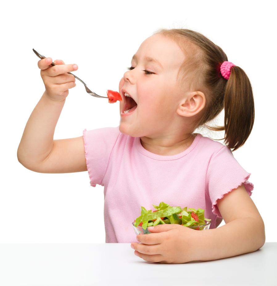 Включи нормальные для детей. Ребенок кушает. Кушать. Дошкольник кушает. Еда для детей.